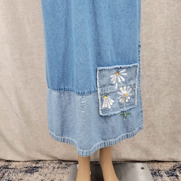 Bleu Bayou Vintage 90s Denim Dress with Daisy Patchwork Embroidery Cottagecore - Picture 6 of 10